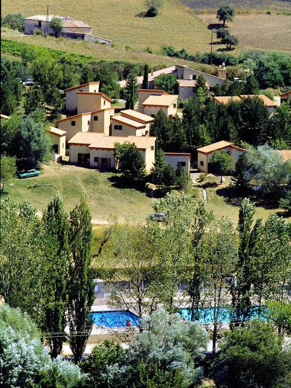 Vvf Drome Provence Hotel Montbrun-les-Bains Bagian luar foto
