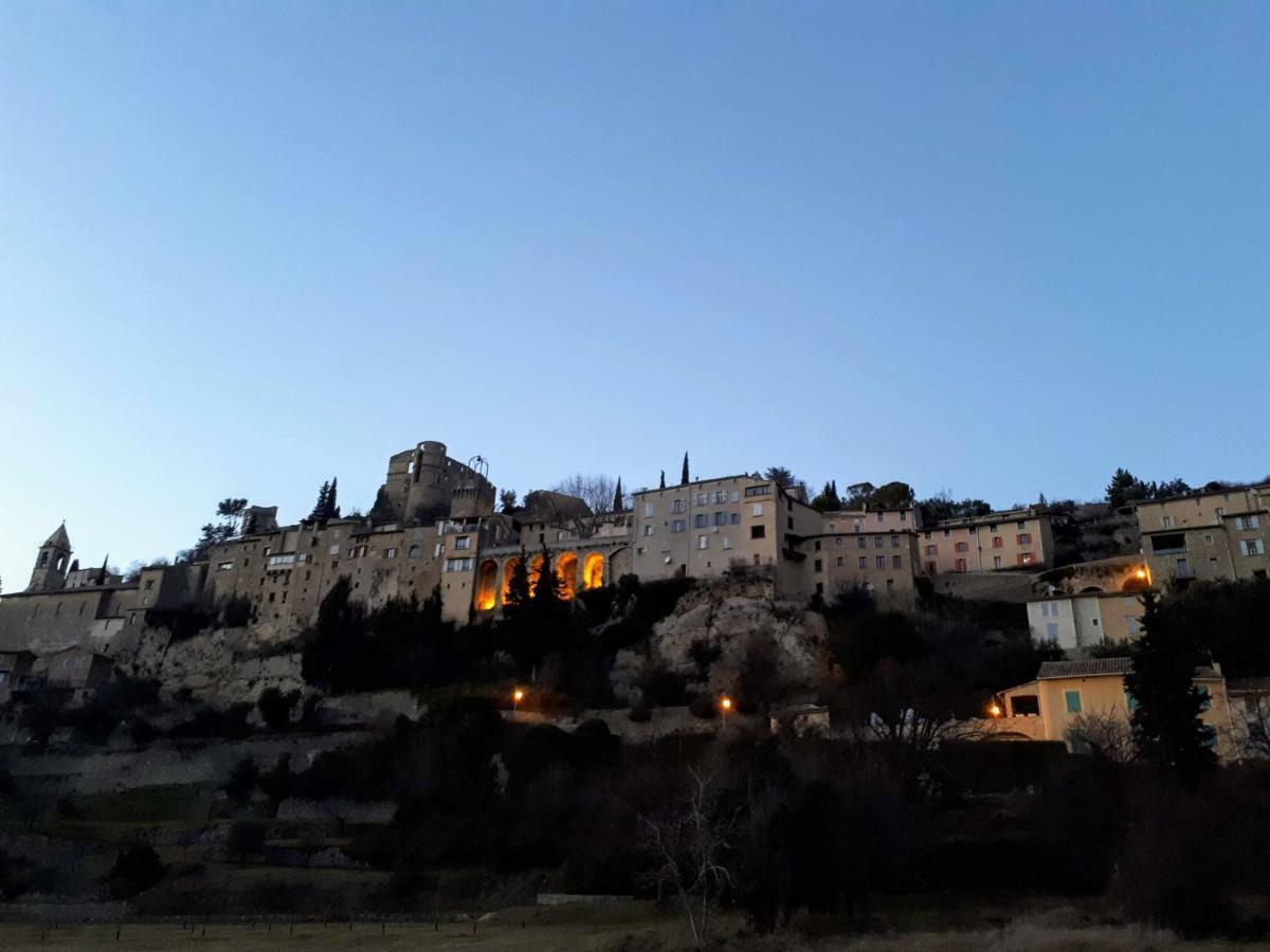 Vvf Drome Provence Hotel Montbrun-les-Bains Bagian luar foto